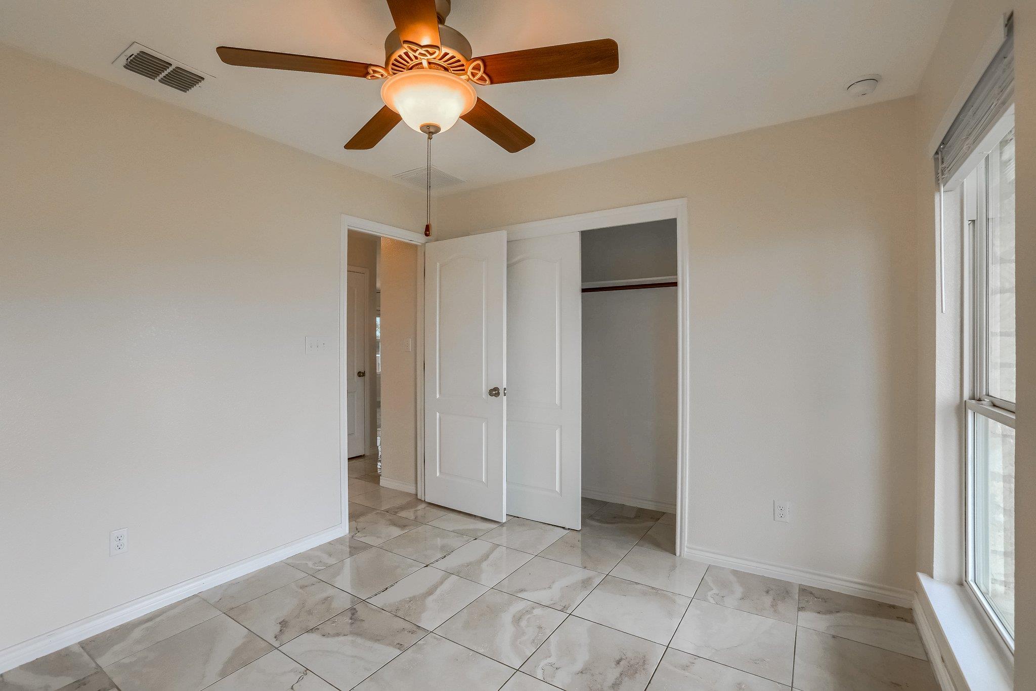 20111 Travis Dr #b Property Photo 18
