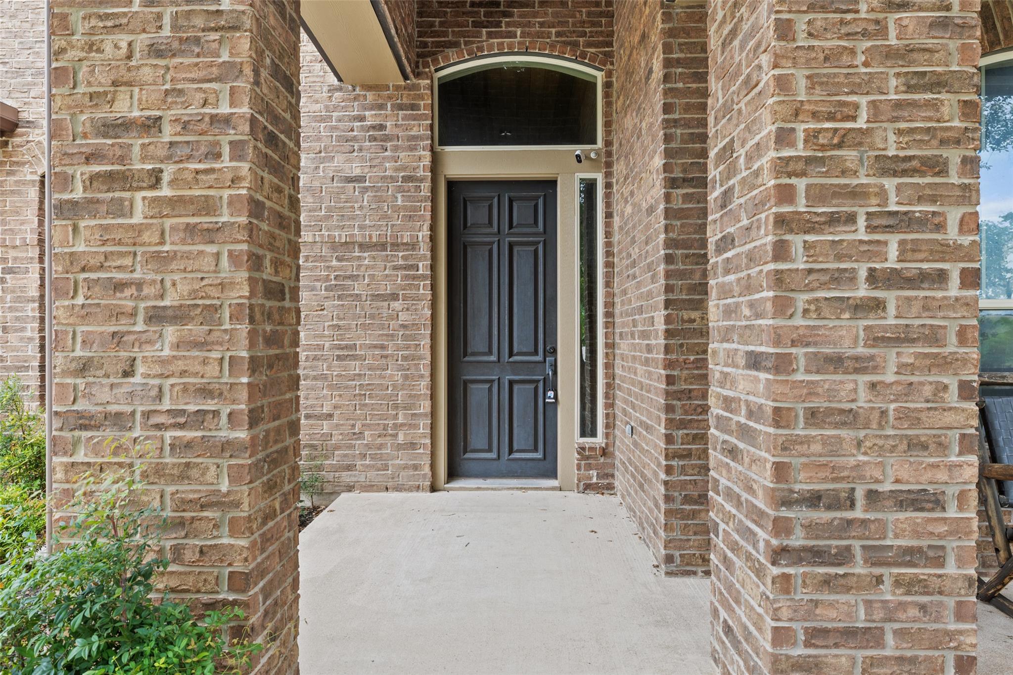2444 Bowen St Property Photo 1