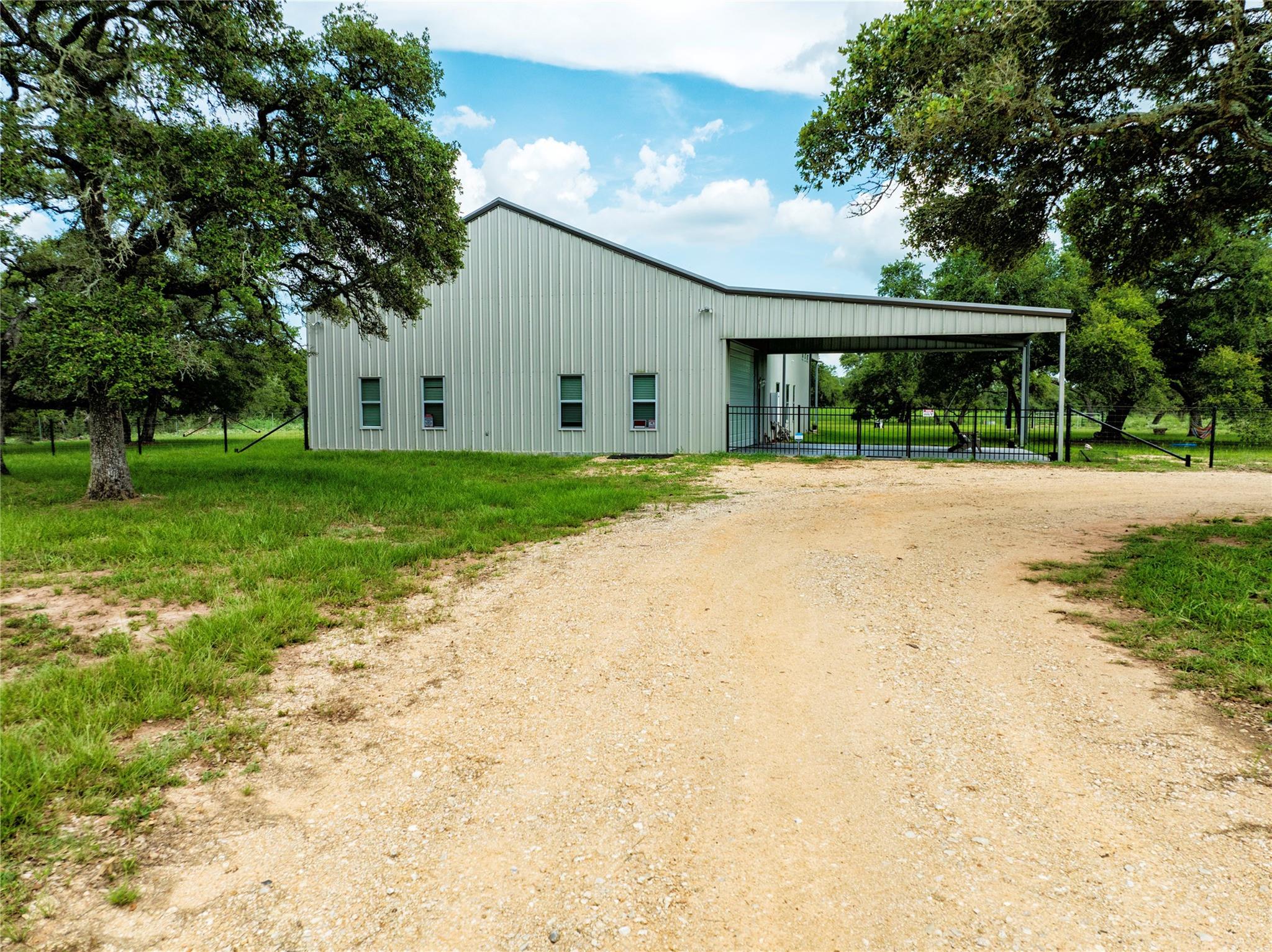 15545 Tx-111 None E Property Photo 14