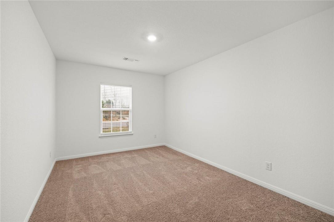 101 Fairfax Ln Property Photo 10