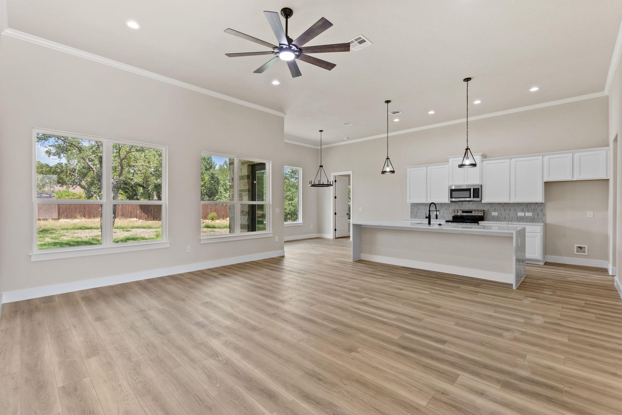 106 Double Cir Property Photo 8