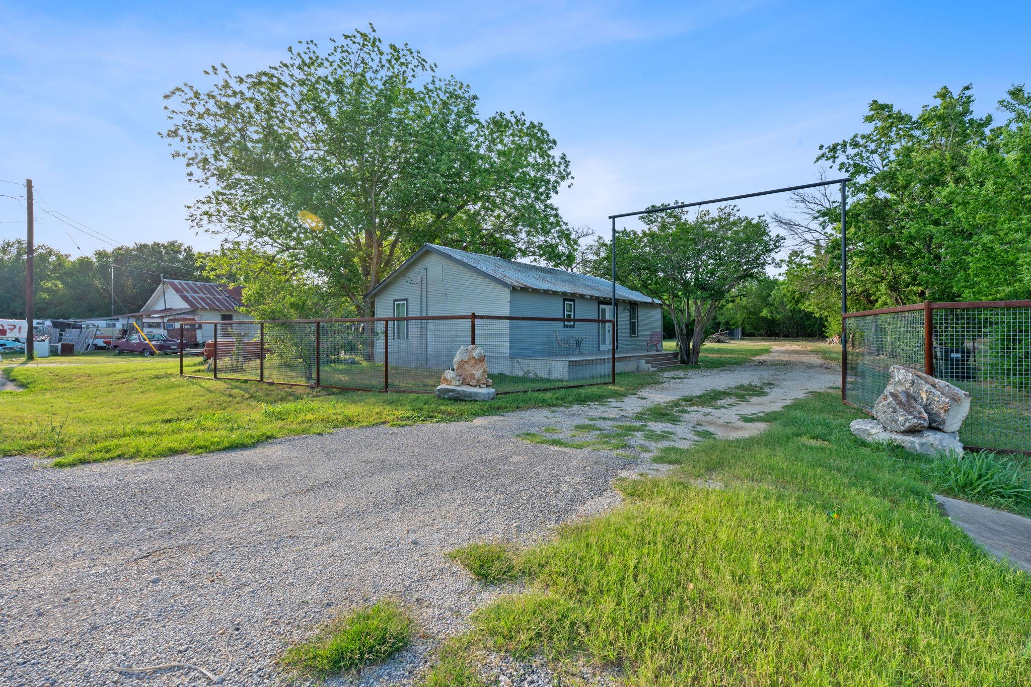 6071 Fm 713 Property Photo