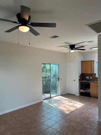 1604 Singleton Ave #b Property Photo 4
