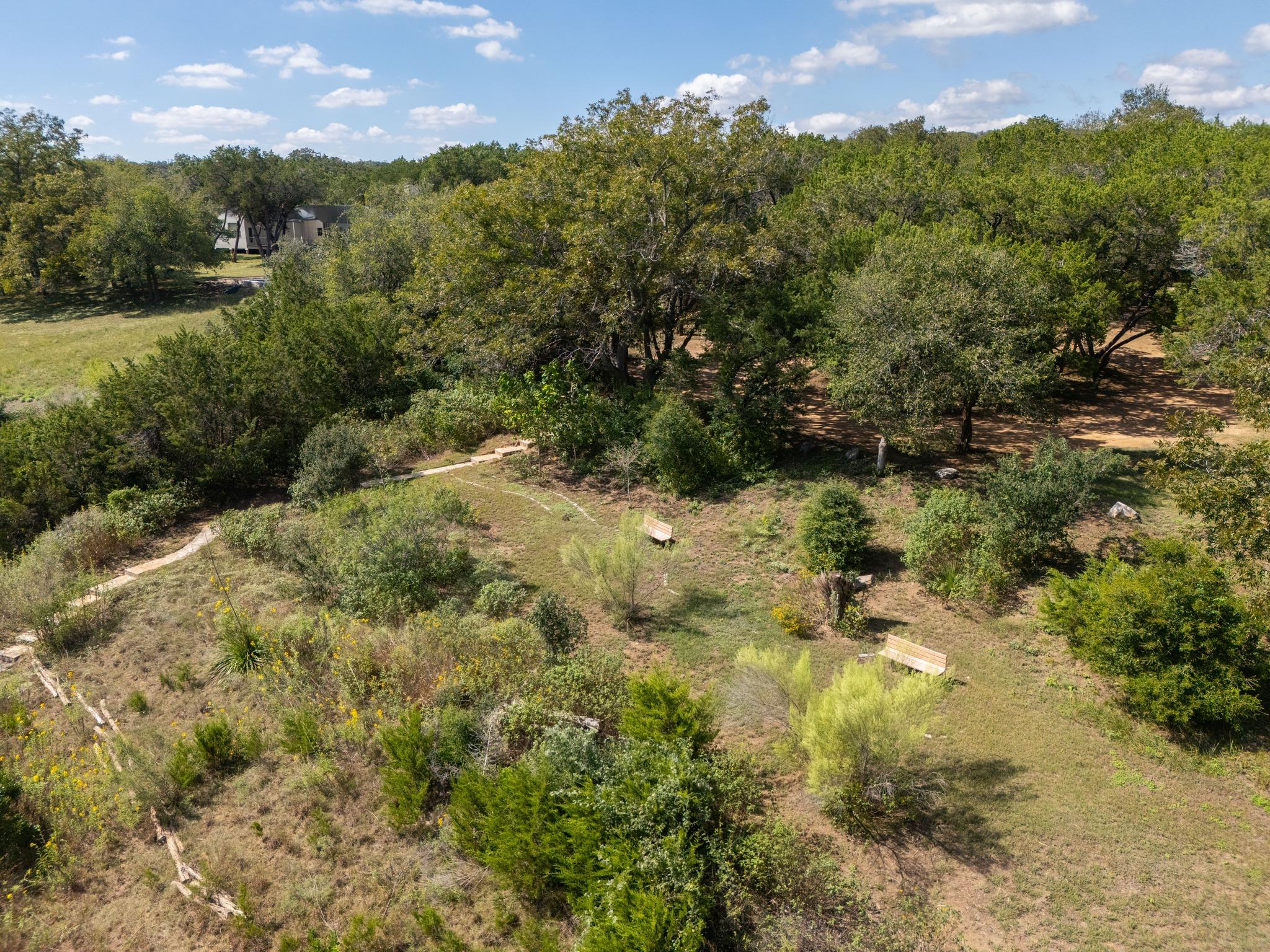 1001 Bluff View Rd Property Photo 8