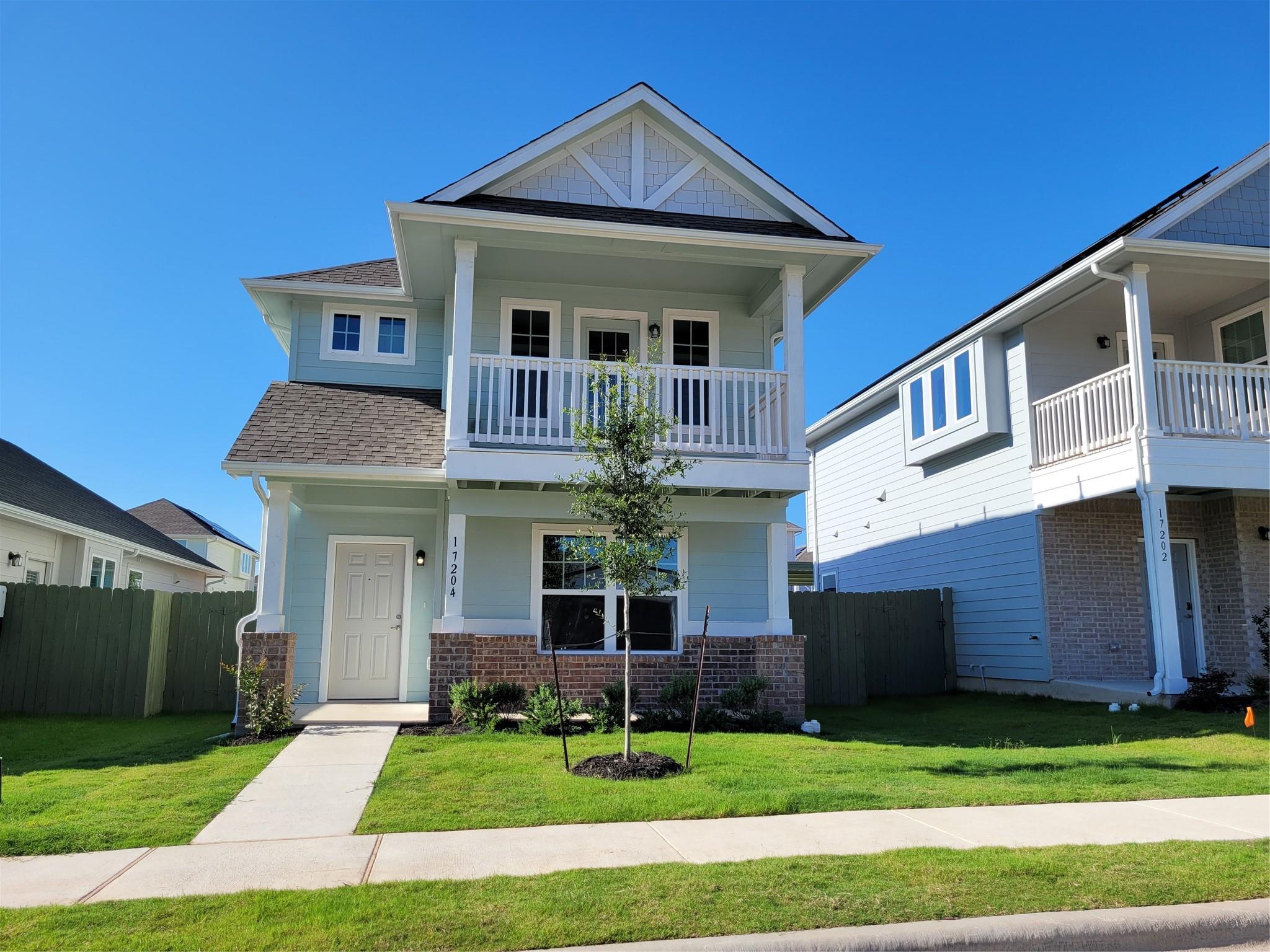 17204 Adoro Dr Property Photo 1