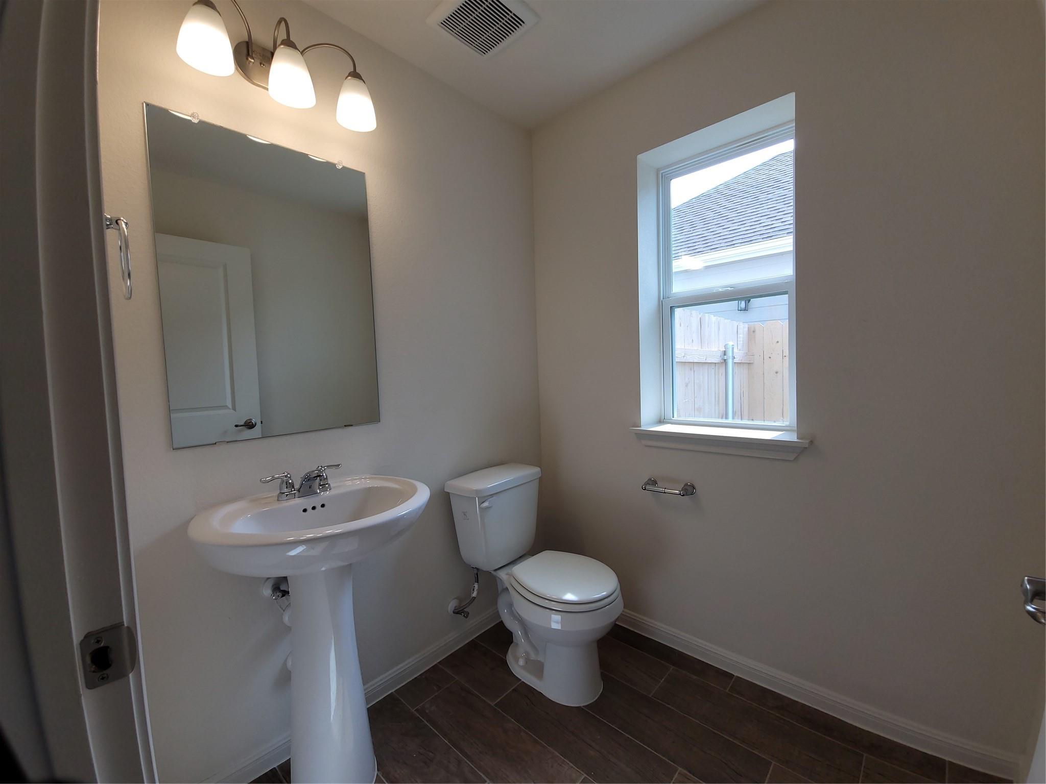 17204 Adoro Dr Property Photo 12