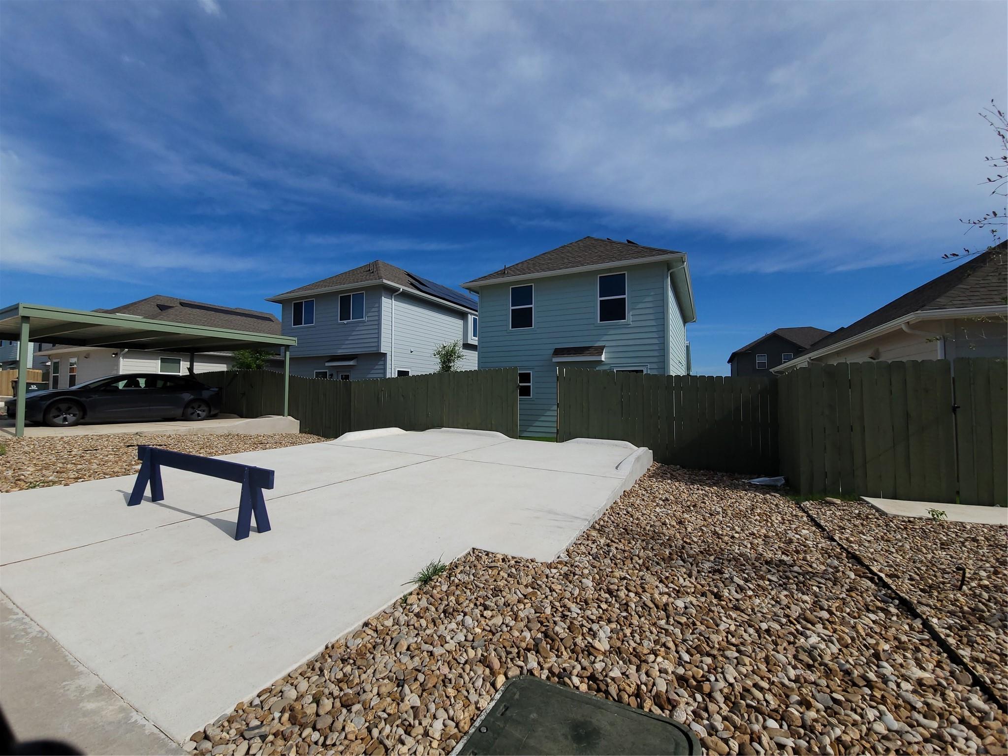 17204 Adoro Dr Property Photo 29