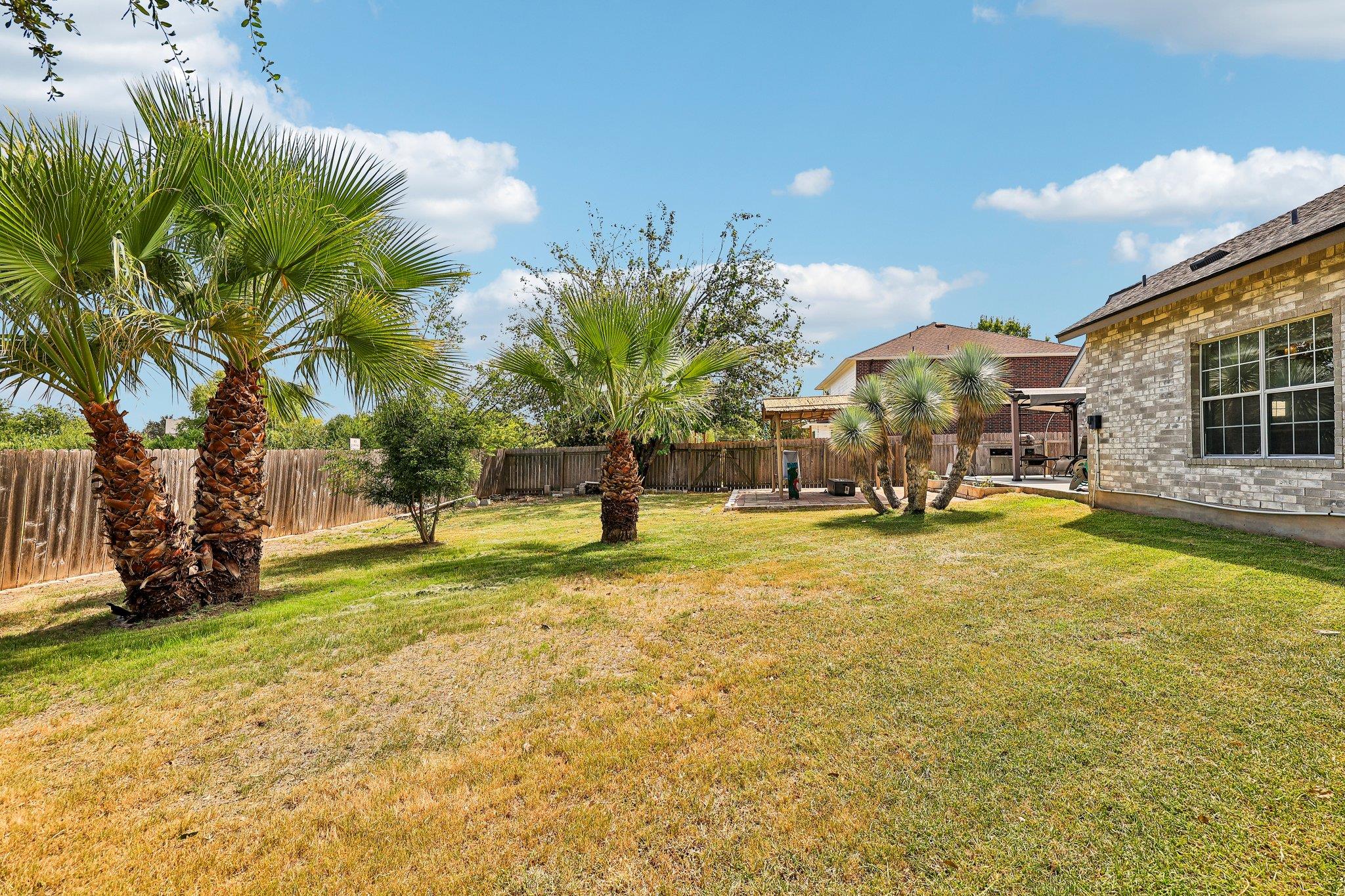 1008 Statler Bend Dr Property Photo 4