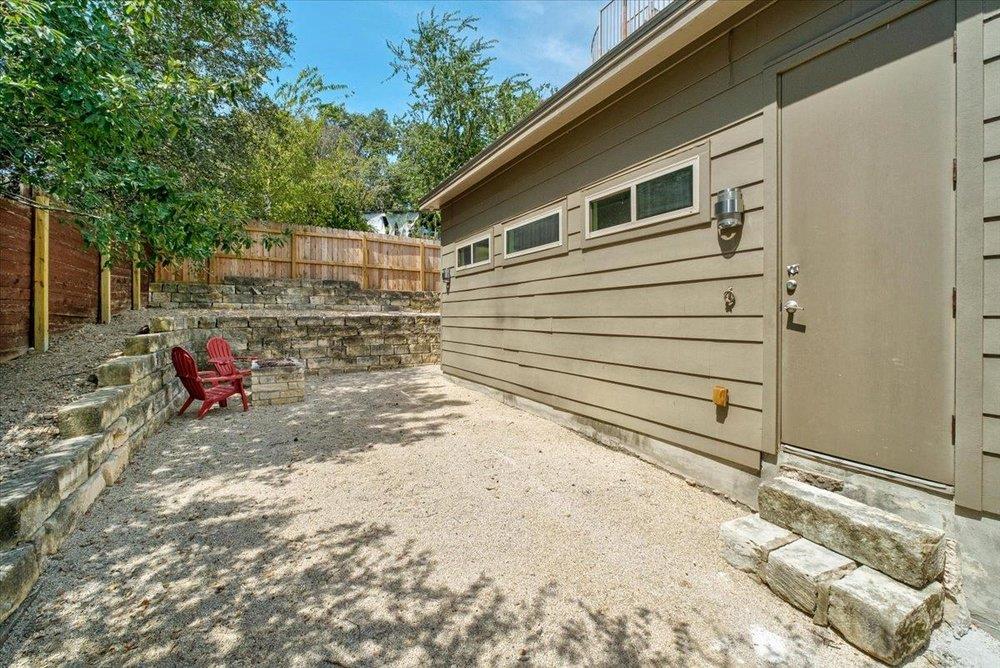 2501 E 9th St Property Photo 30