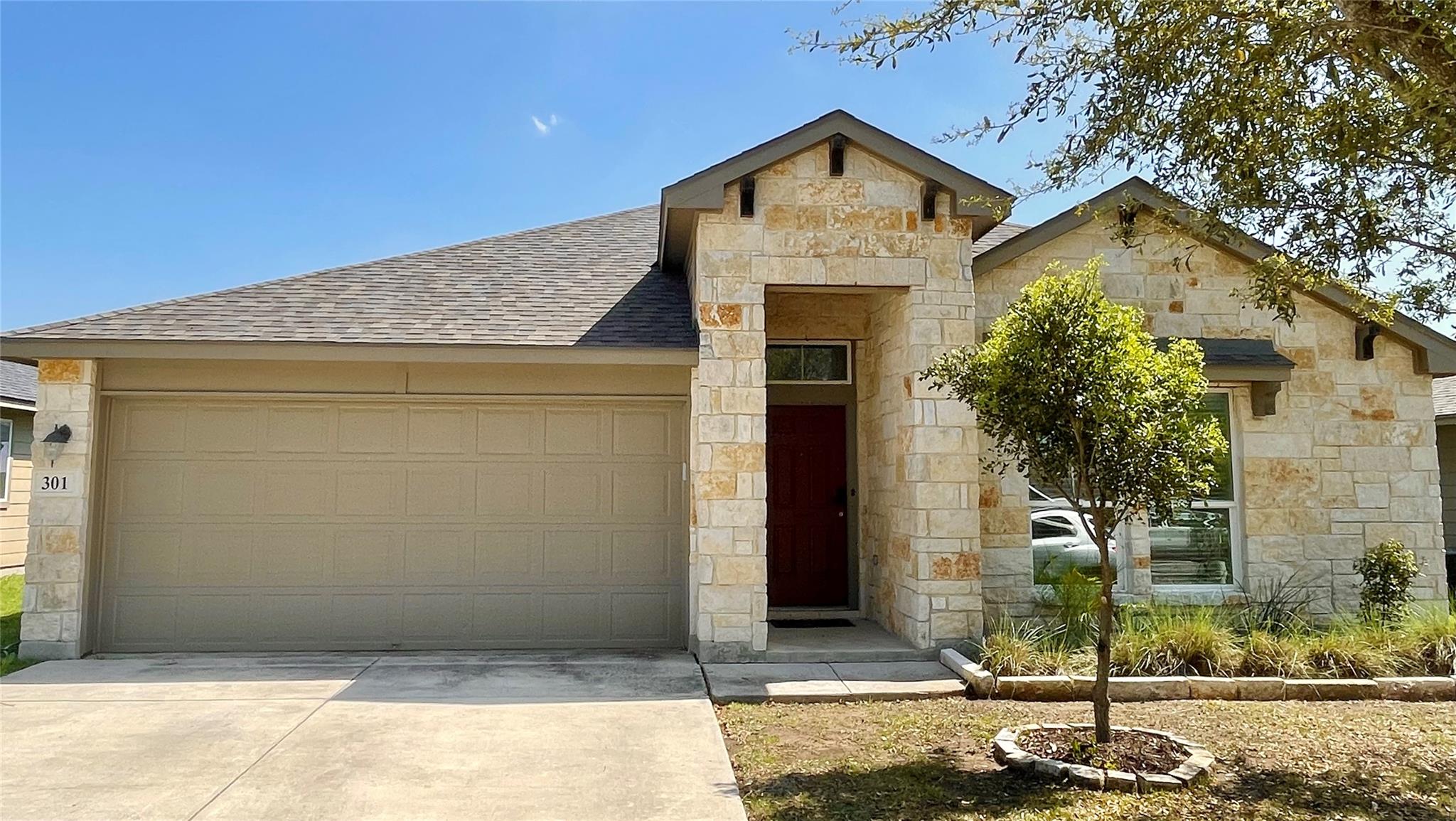 301 Teron Dr Property Photo