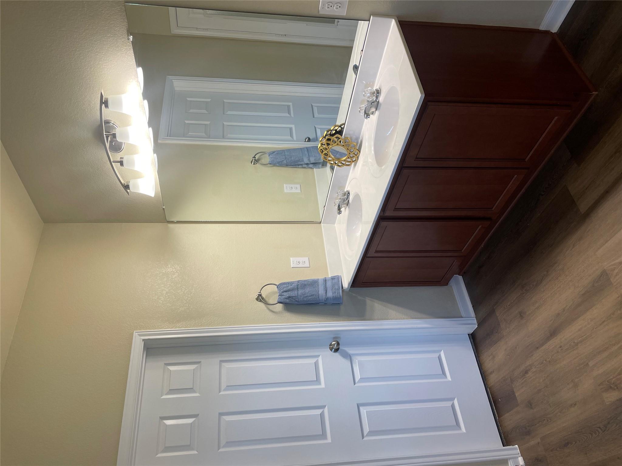 301 Teron Dr Property Photo 13