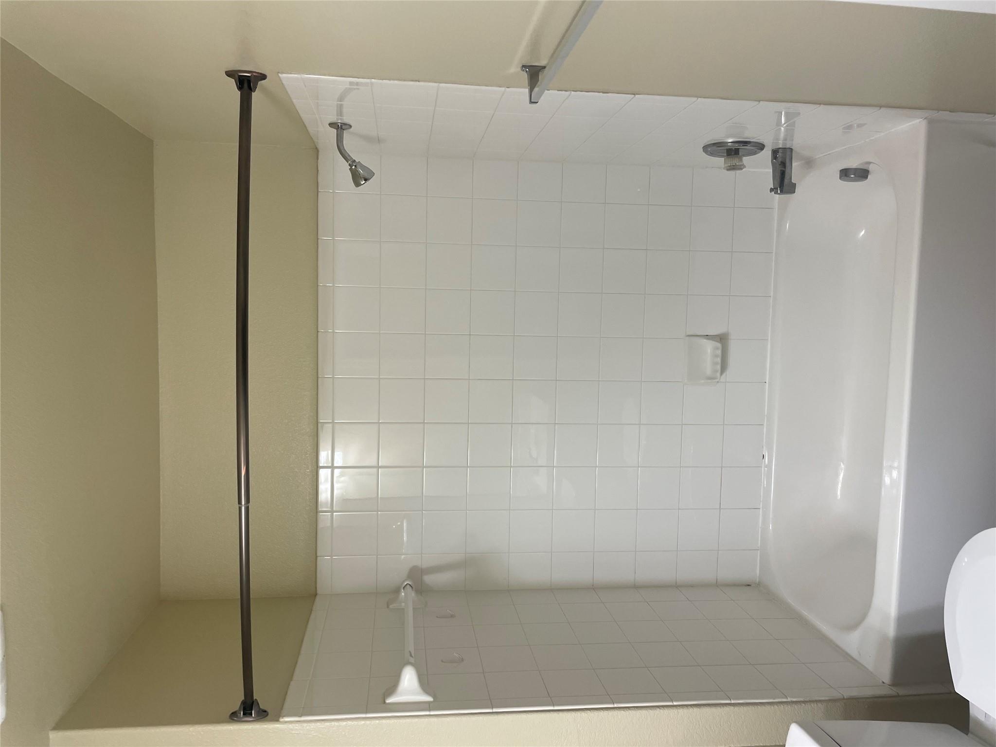 301 Teron Dr Property Photo 22
