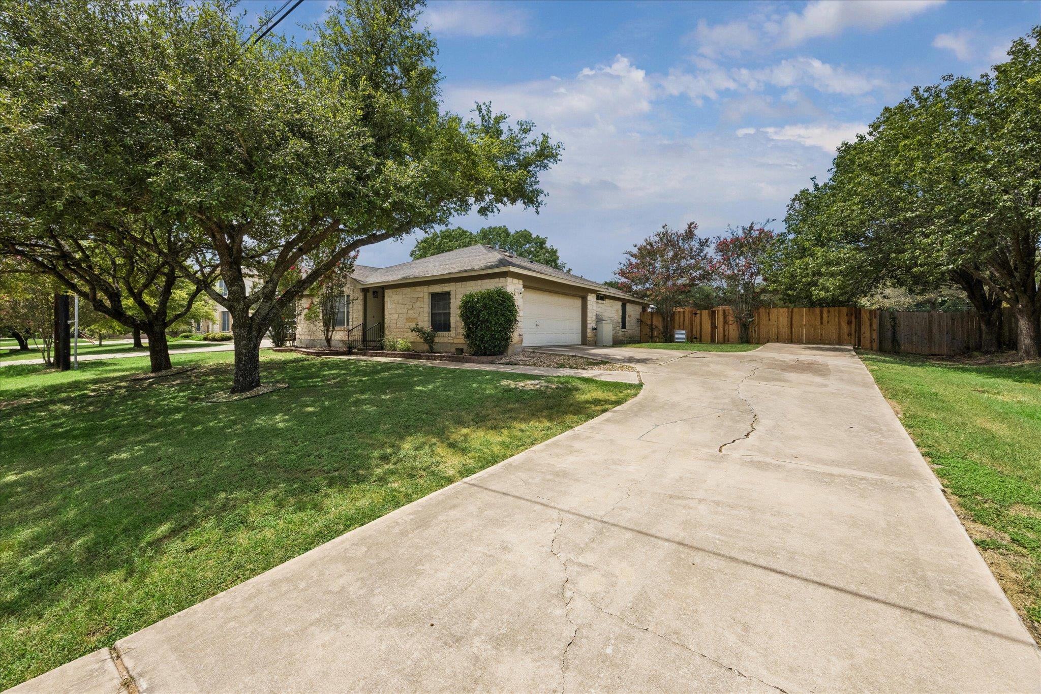500 Millington Ln Property Photo 2