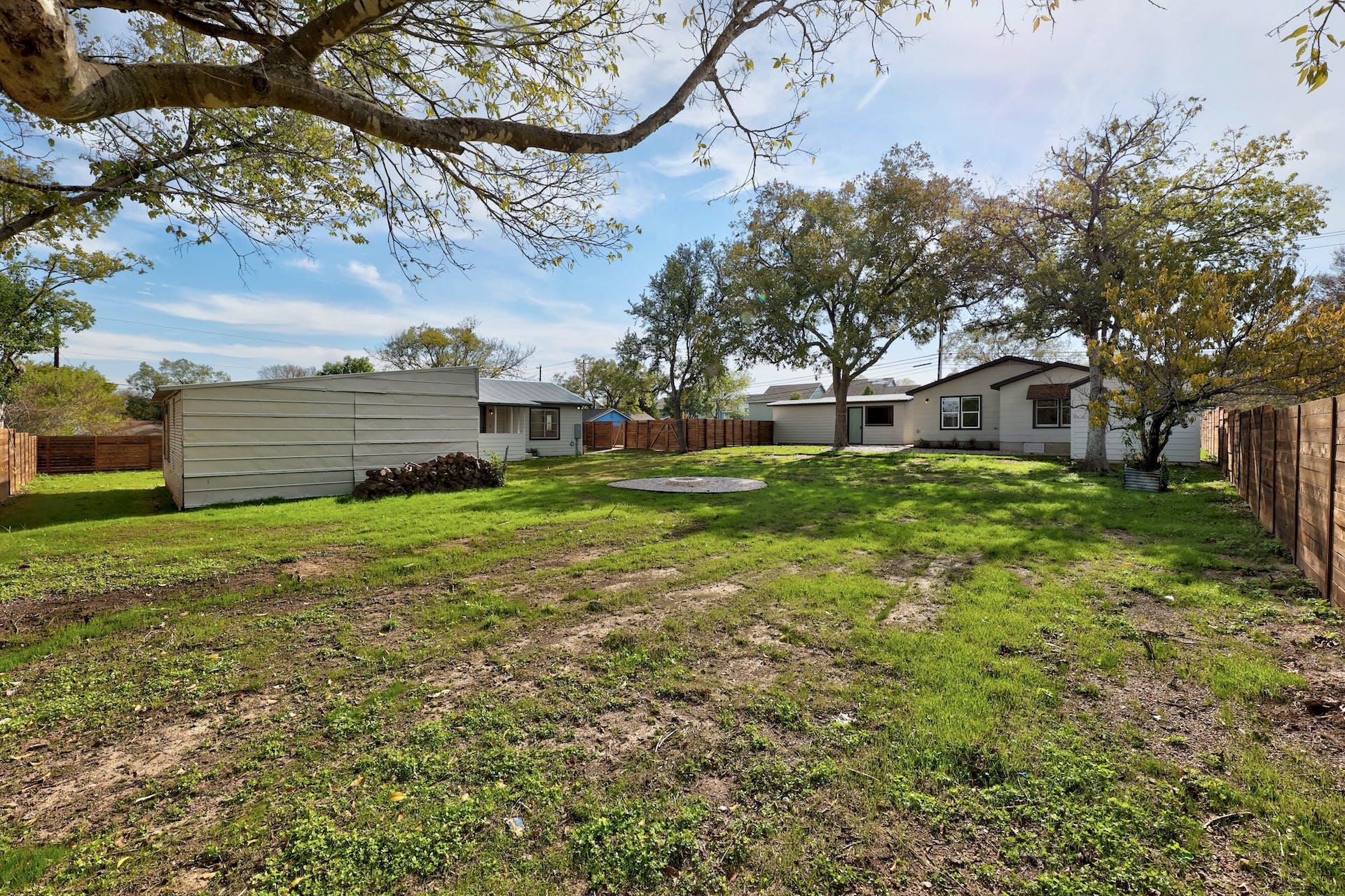 306 W Stassney Ln #1&2 Property Photo 23
