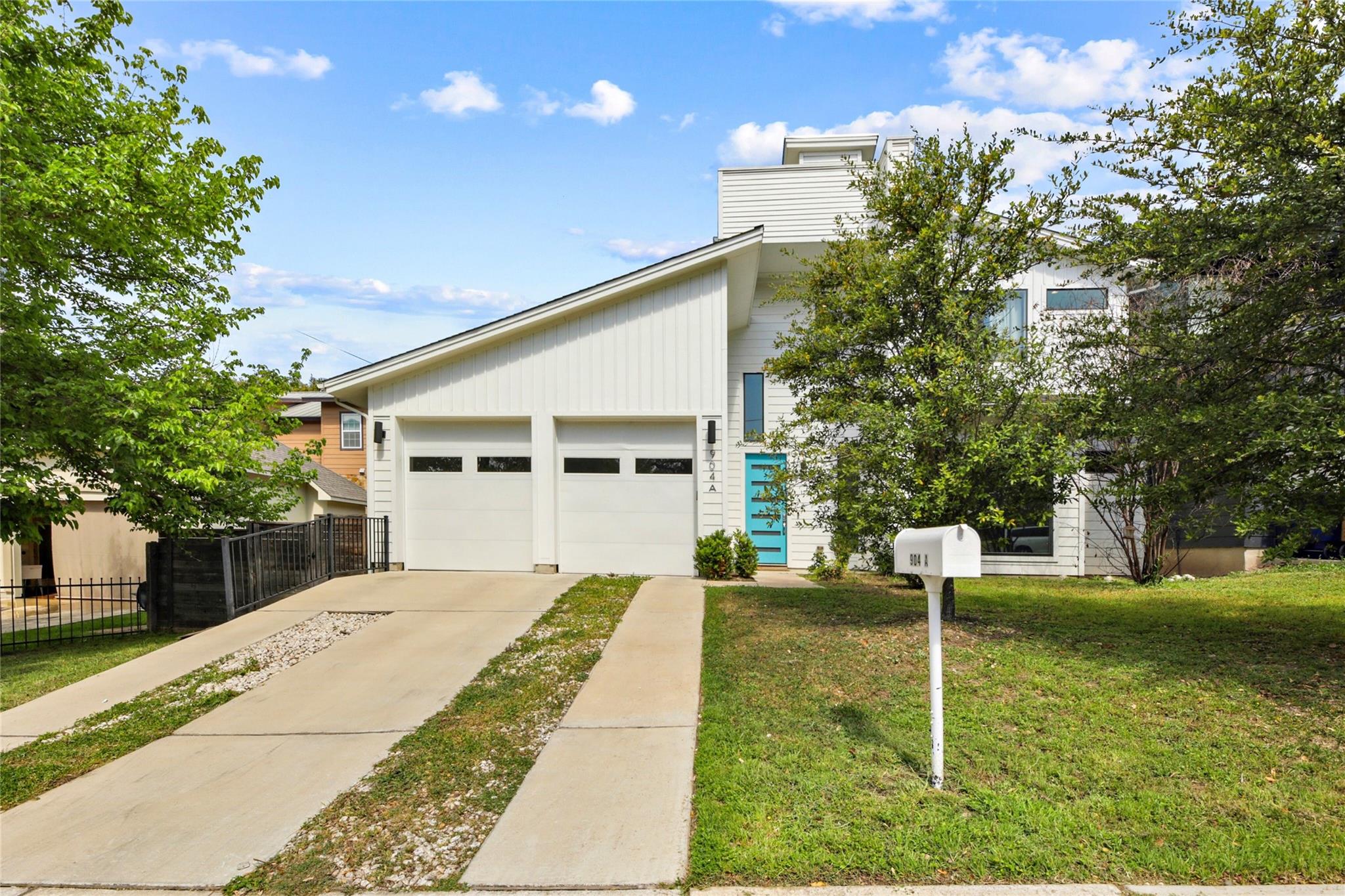 904 Catalpa St #a Property Photo 1