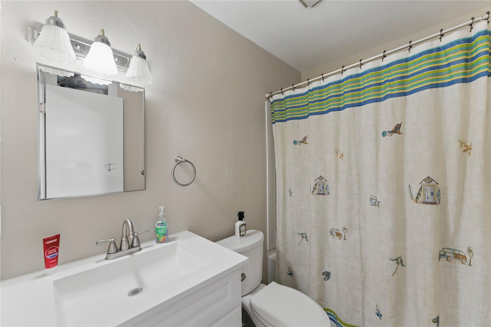 556 Gode Ln Property Photo 10