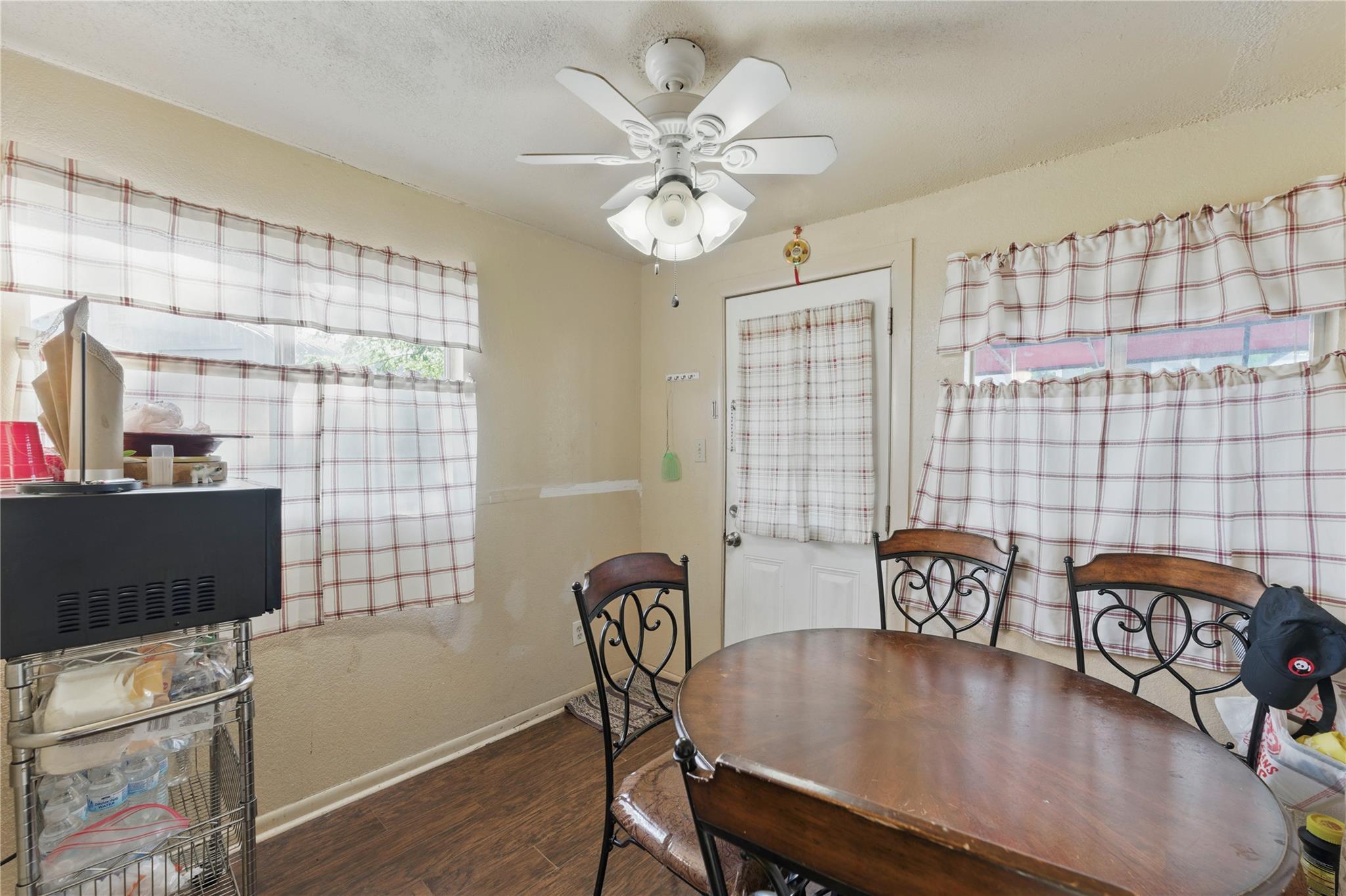 556 Gode Ln Property Photo 19
