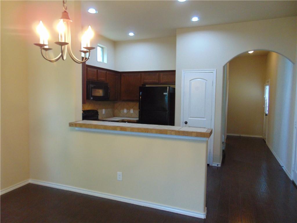 185 Creekside Villa Dr Property Photo 4