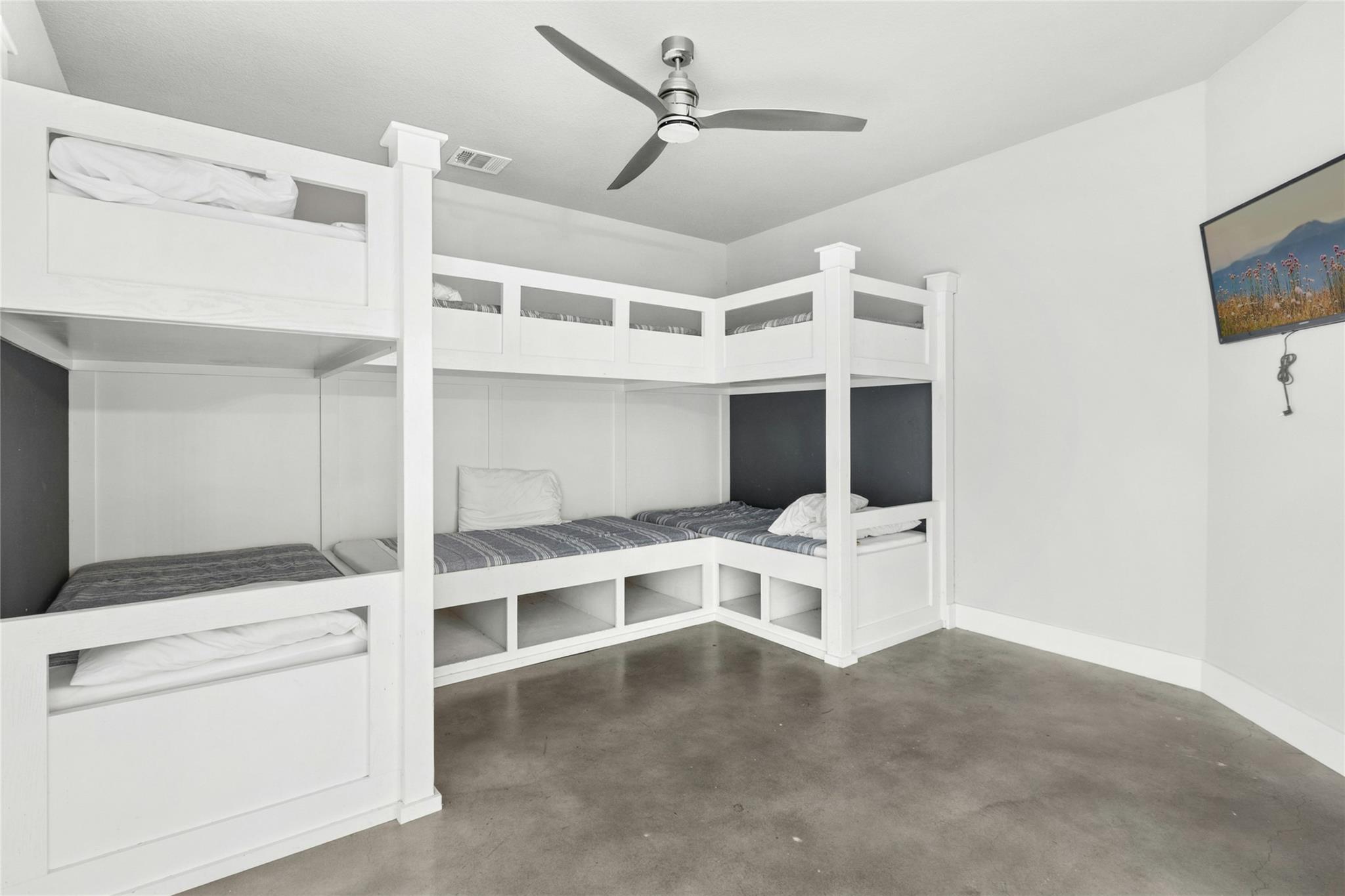 508 Woodside Ter Property Photo 26