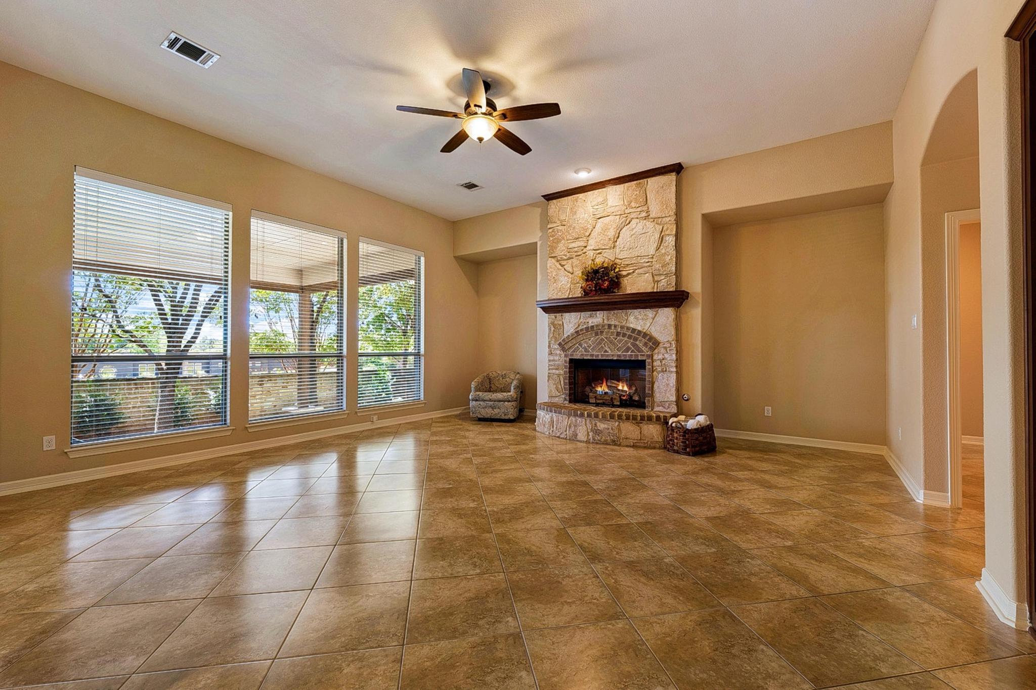 3543 Alexandrite Way Property Photo 8