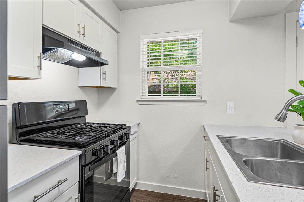 826 King Albert St #b Property Photo 16
