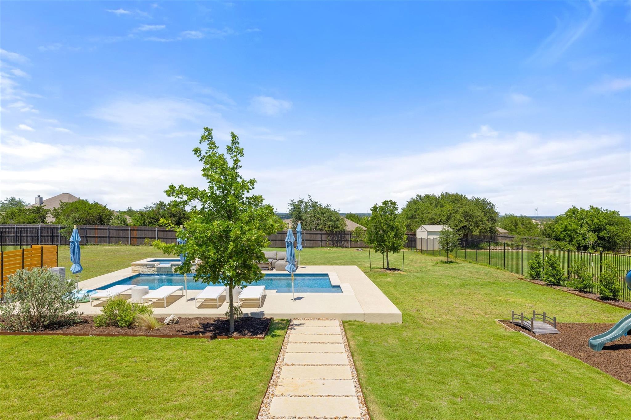 324 Cortaro Dr Property Photo 32