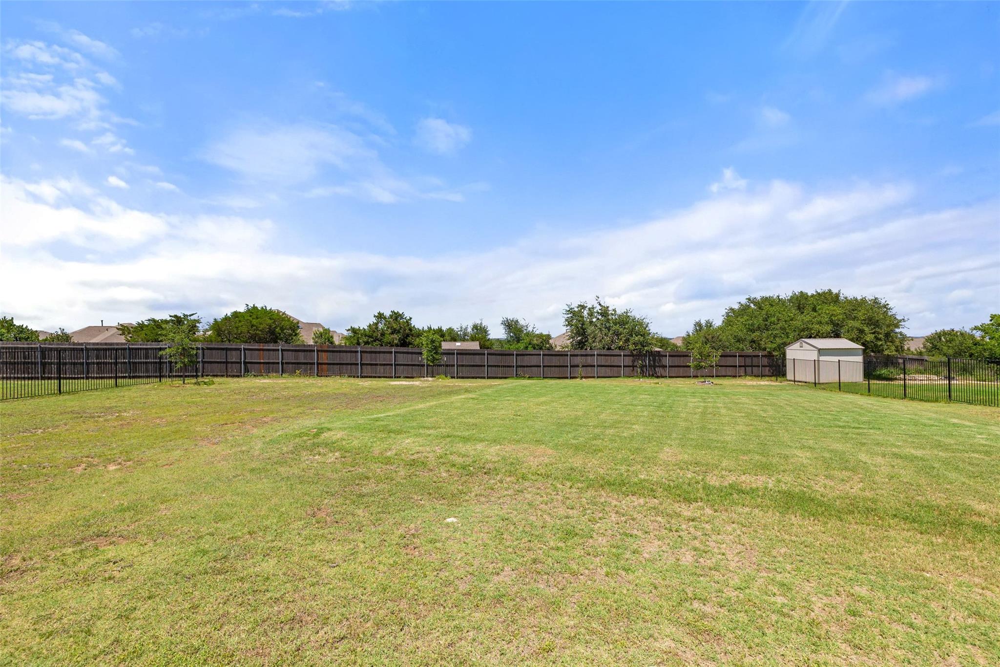 324 Cortaro Dr Property Photo 35