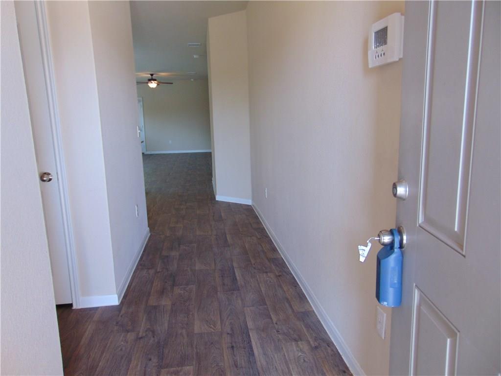 305 Cibolo Creek Dr Property Photo 2