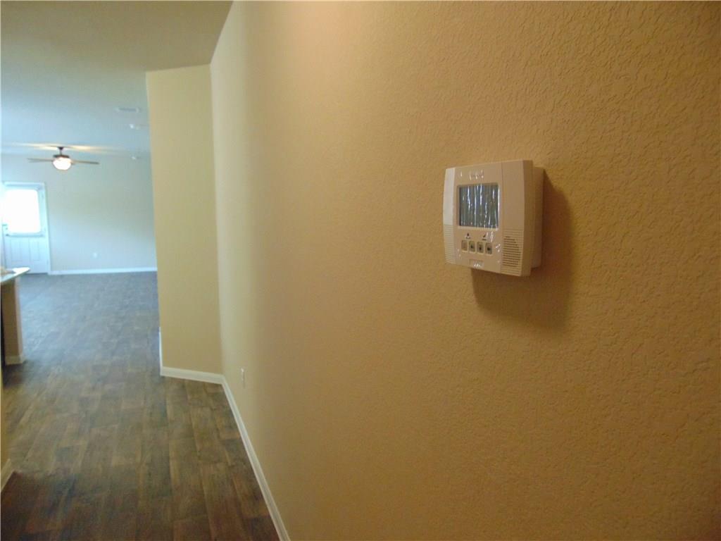 305 Cibolo Creek Dr Property Photo 3