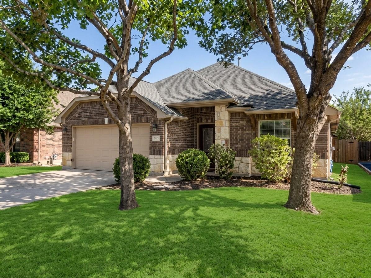 537 Bluehaw Dr Property Photo 1