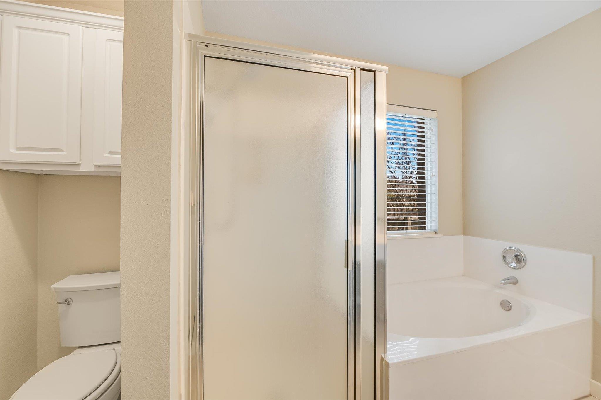 811 Chiselpoint Cv Property Photo 18