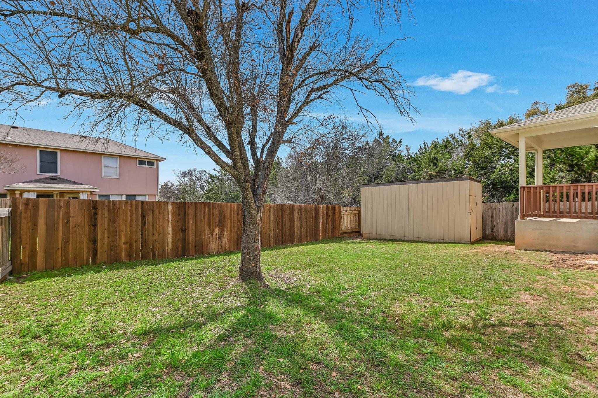 811 Chiselpoint Cv Property Photo 27