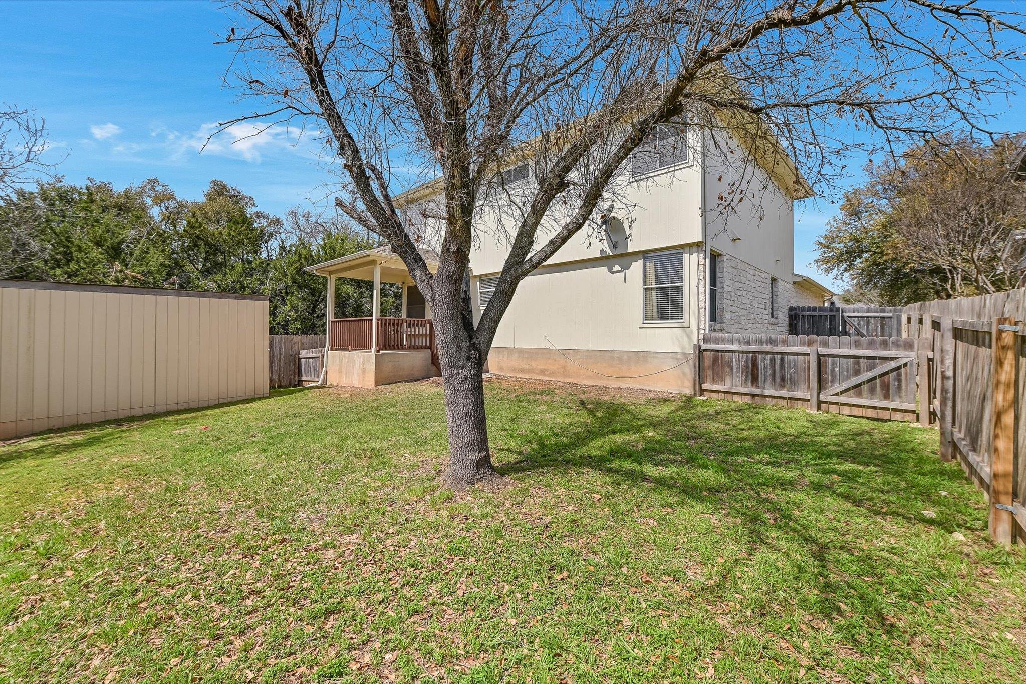 811 Chiselpoint Cv Property Photo 29