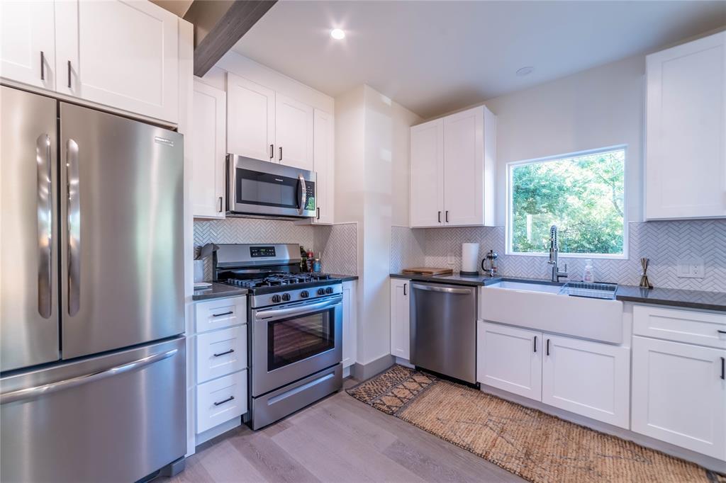 3007 E 14 1/2 St #unit B Property Photo 2