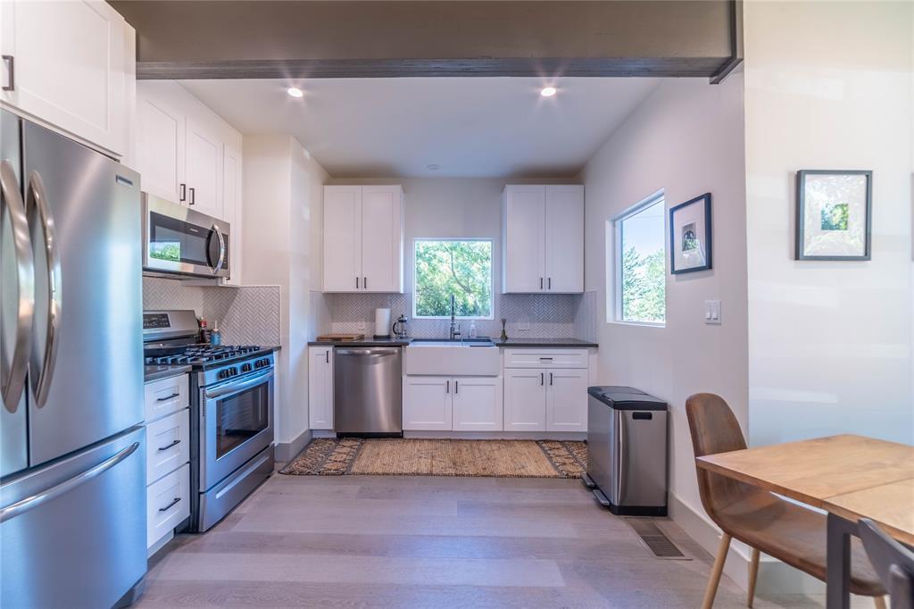 3007 E 14 1/2 St #unit B Property Photo 4