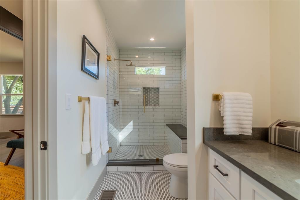3007 E 14 1/2 St #unit B Property Photo 18