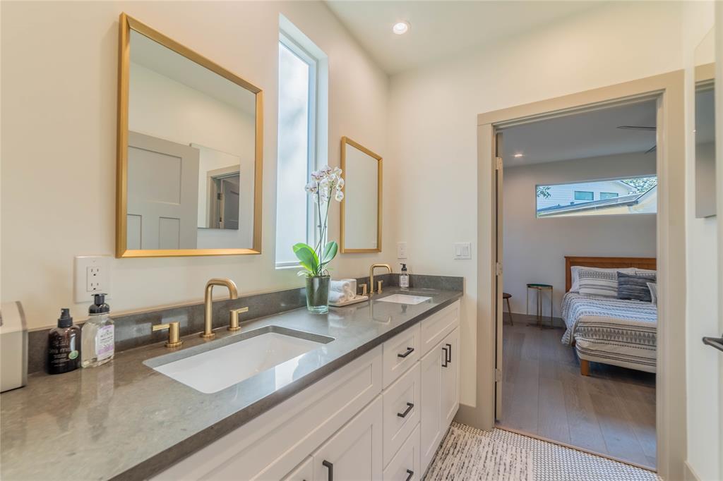 3007 E 14 1/2 St #unit B Property Photo 19