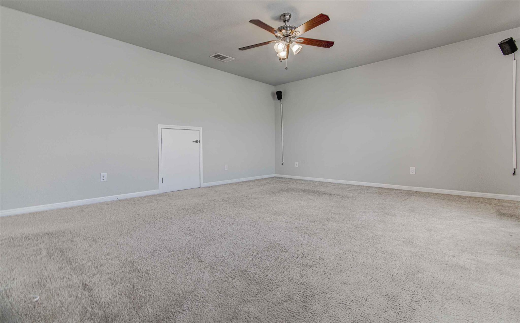 3813 Birdwatch Loop Property Photo 25