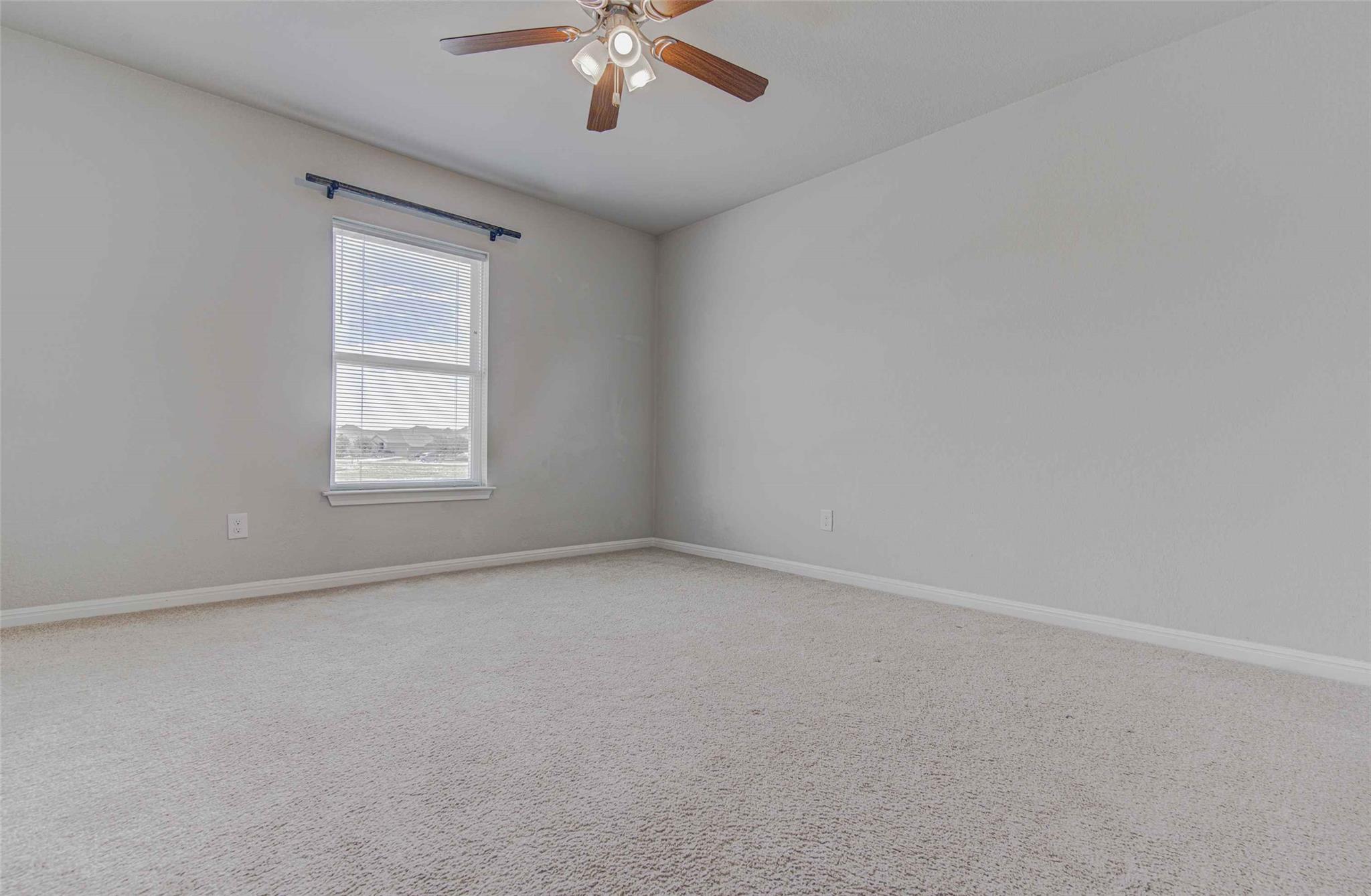 3813 Birdwatch Loop Property Photo 30