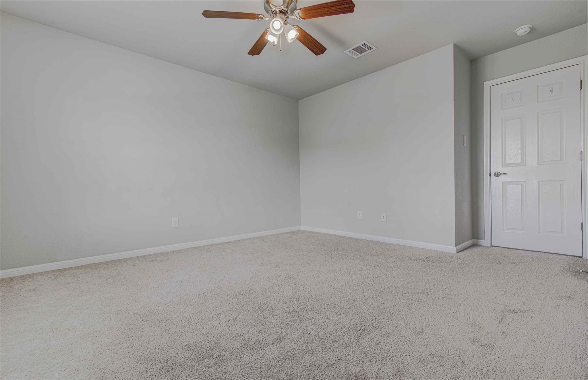3813 Birdwatch Loop Property Photo 31