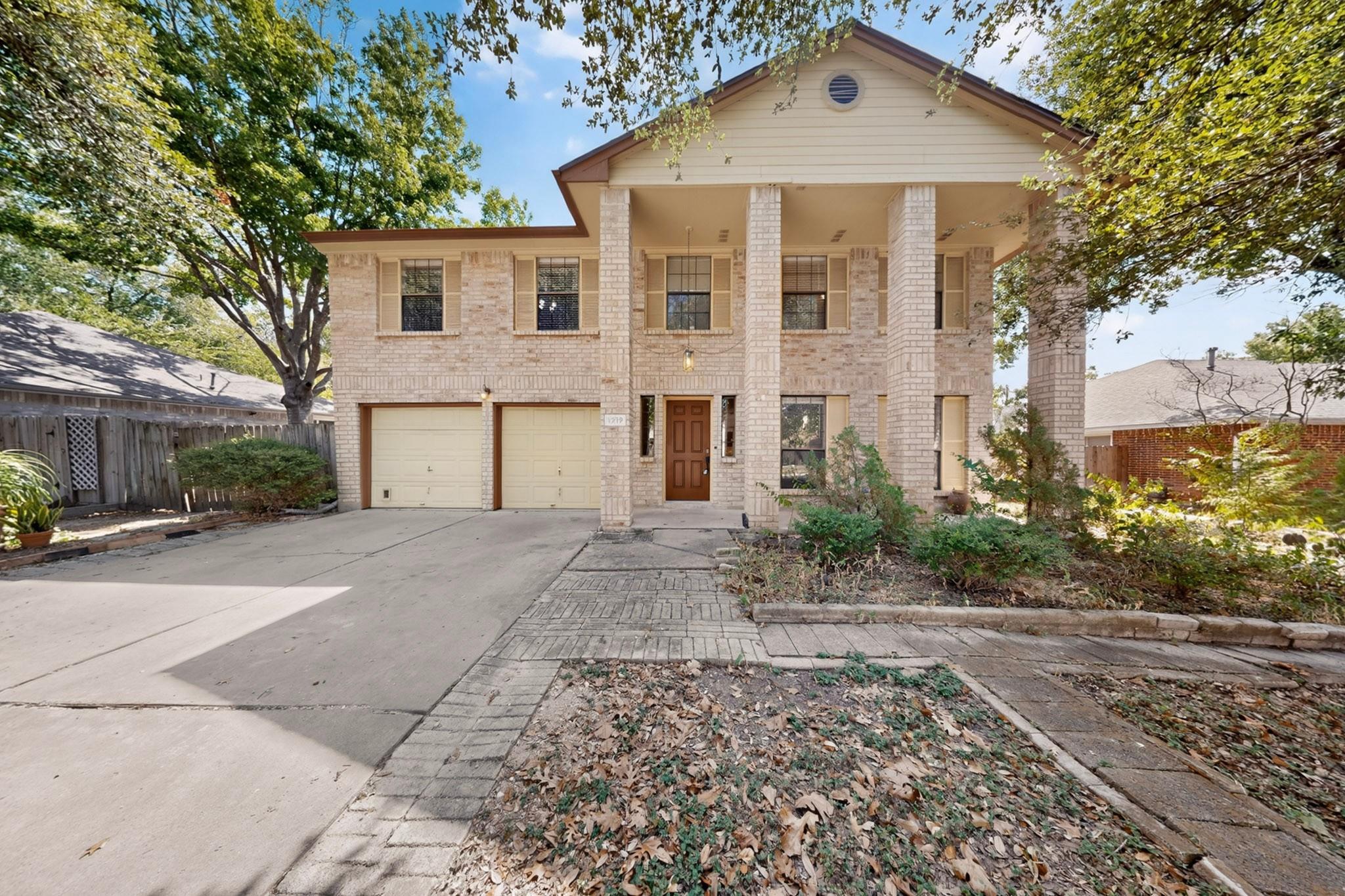 1219 Bell Rock Cir Property Photo 2