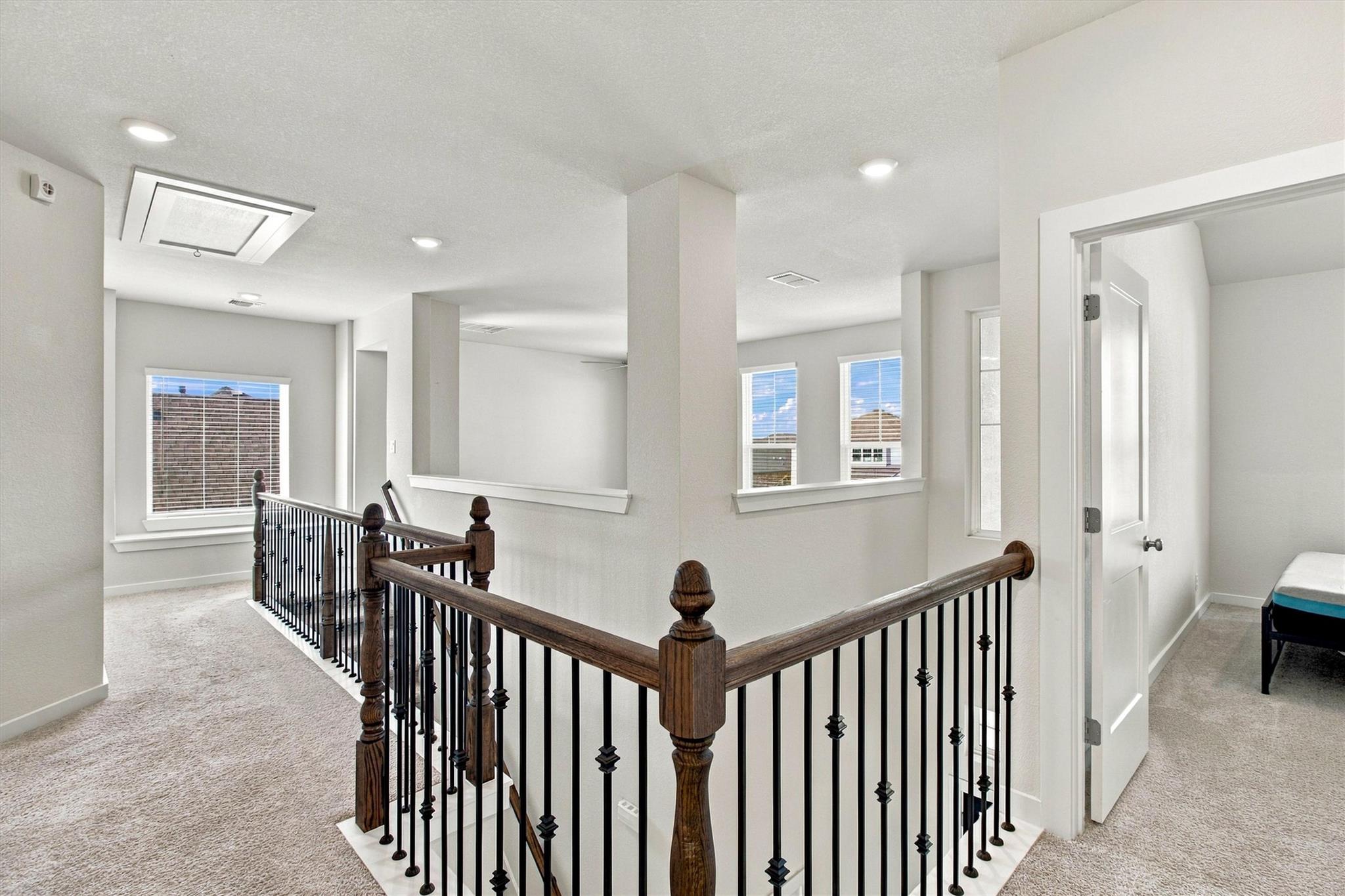 1056 Slight St Property Photo 9