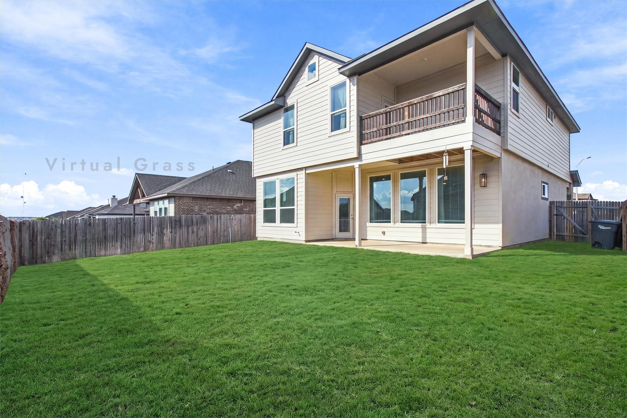 1056 Slight St Property Photo 13