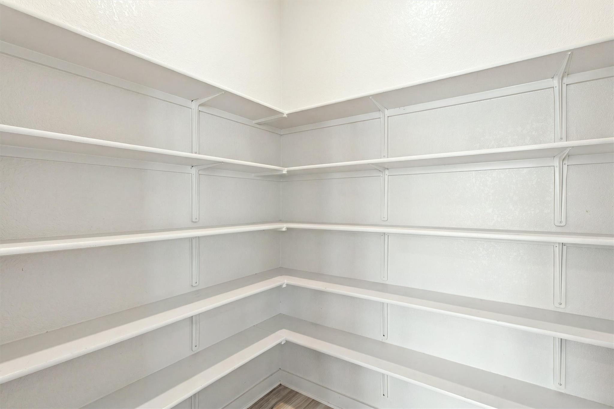 1056 Slight St Property Photo 14
