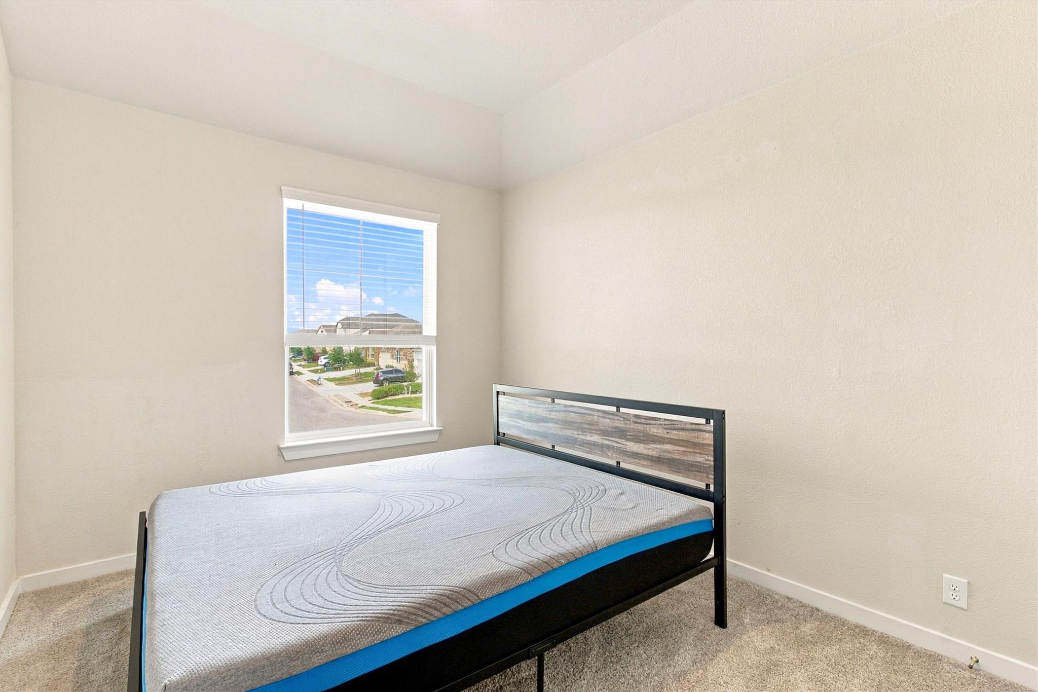 1056 Slight St Property Photo 16
