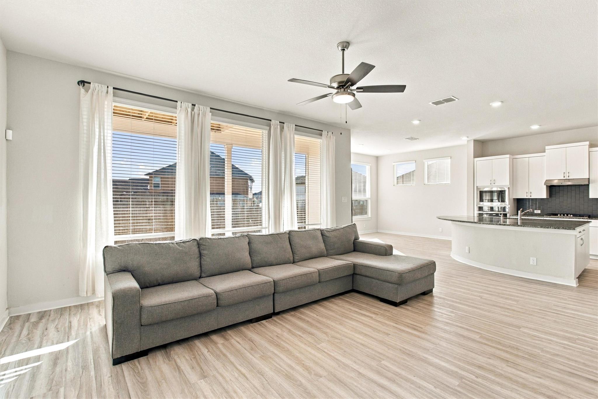 1056 Slight St Property Photo 20