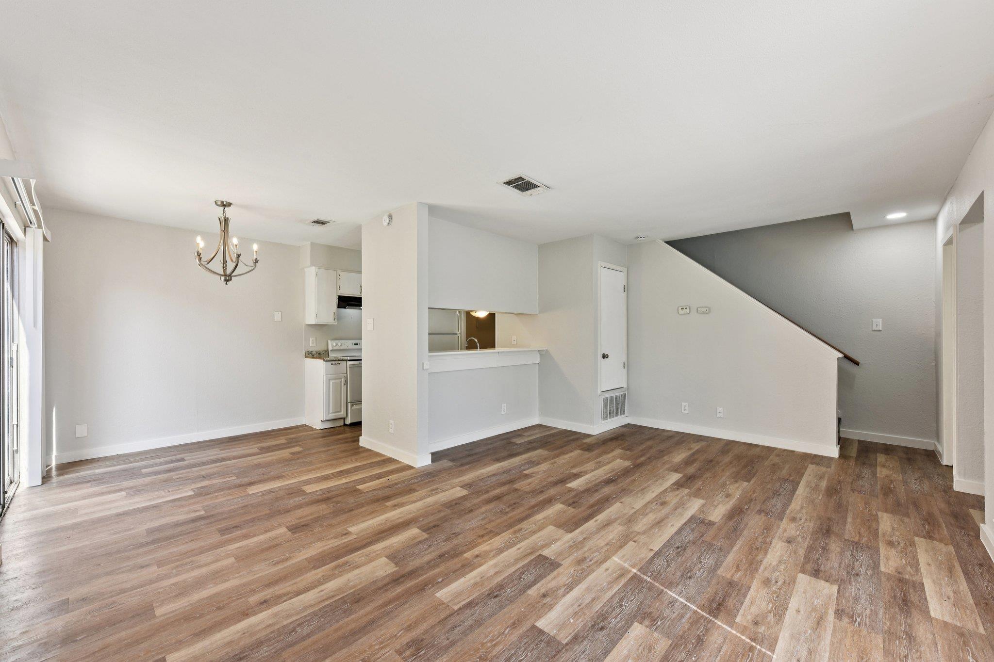 1210 Southport Dr #a Property Photo 9