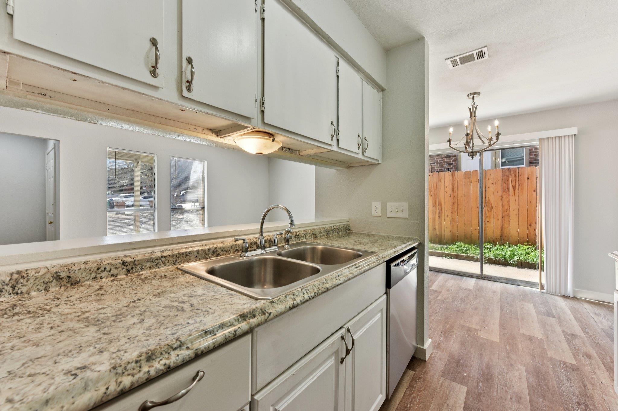 1210 Southport Dr #a Property Photo 17