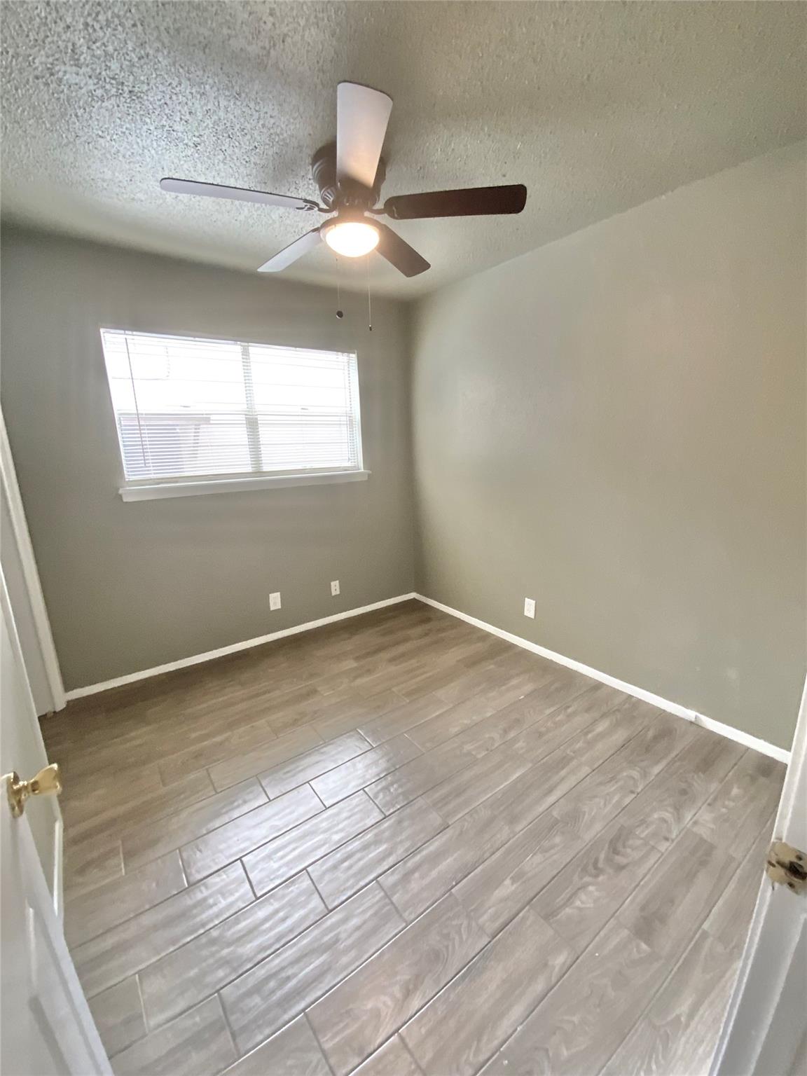 104 W Starling Dr Property Photo 12