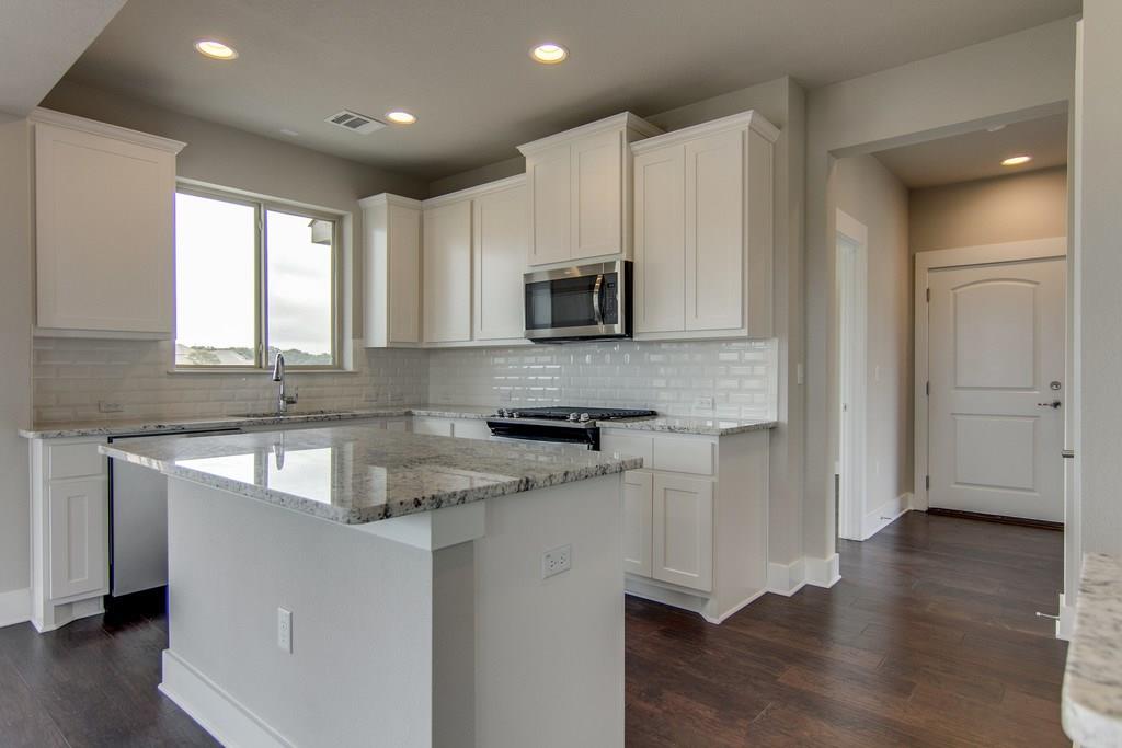 9503 Mcknight Loop Property Photo 12